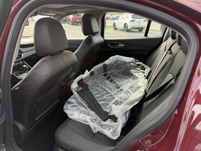 Used 2018 Alfa Romeo Giulia AWD image 4