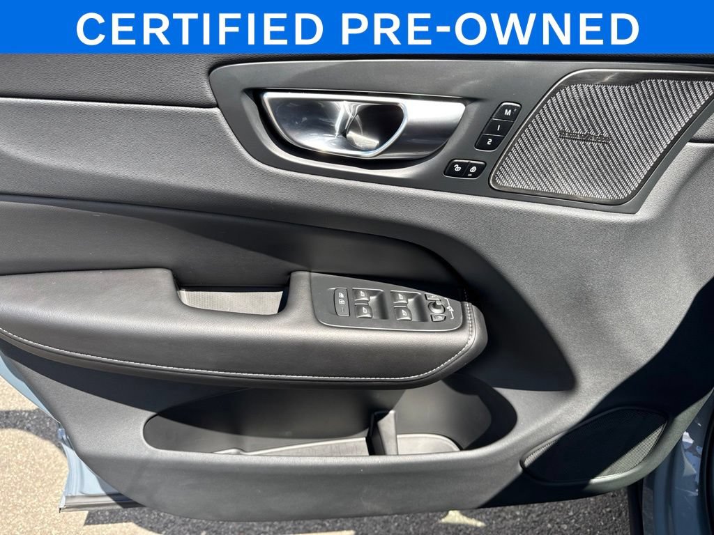 Certified 2023 Volvo XC60 T8 Ultimate AWD/4WD image 12