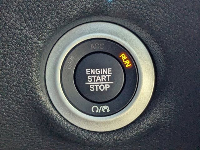 New 2026 Chrysler Pacifica Select FWD image 30