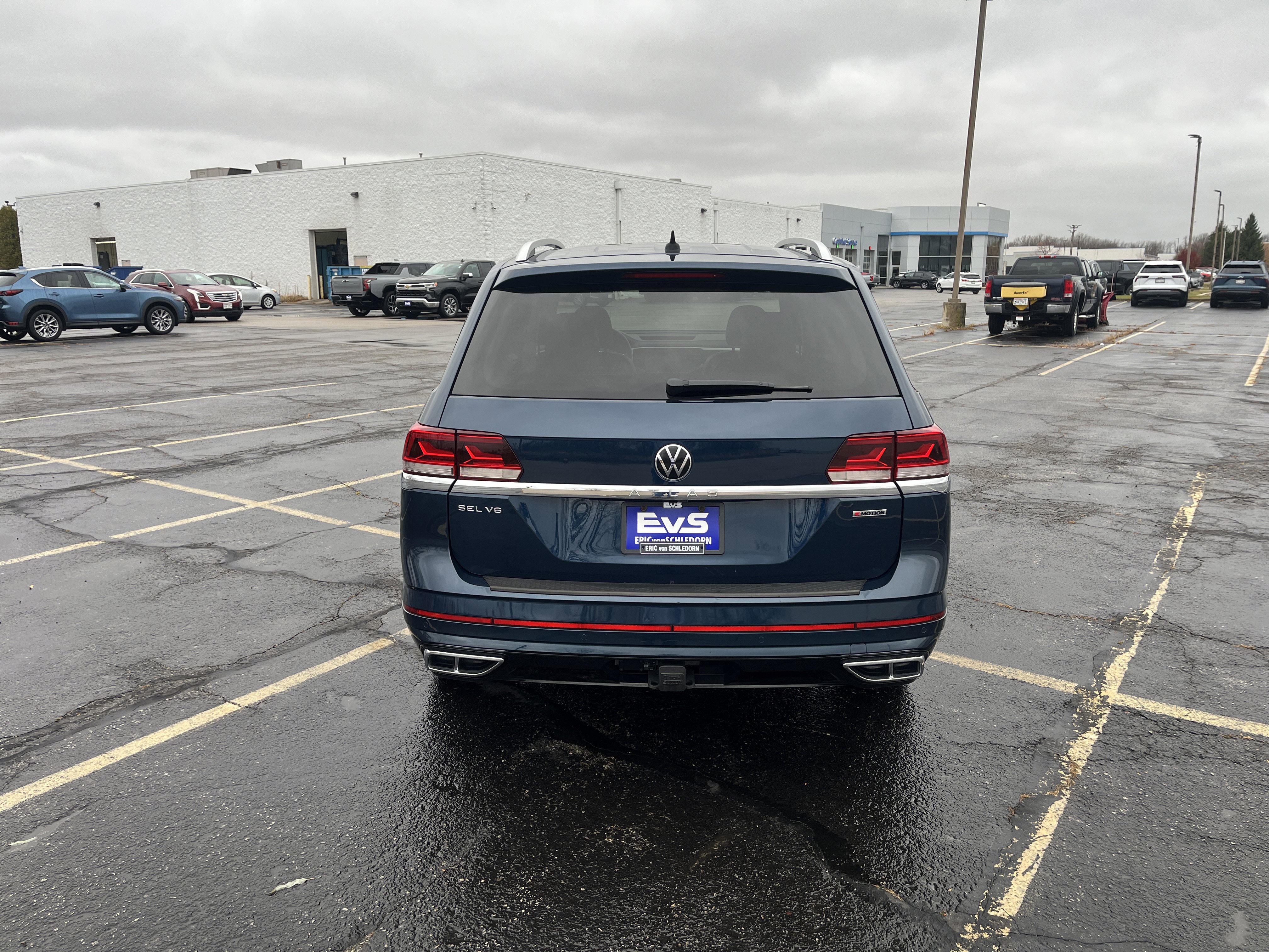 Used 2021 Volkswagen Atlas SEL Premium image 5