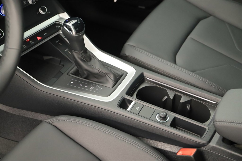 New 2025 Audi Q3 2.0T Premium image 17