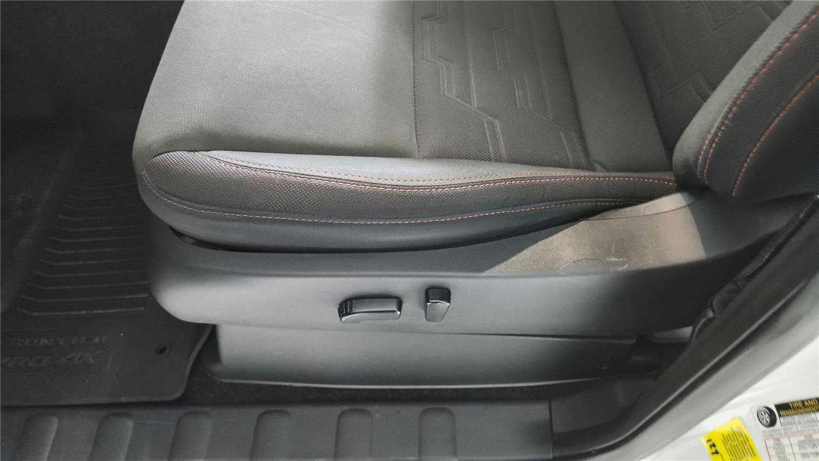 Used 2022 Nissan Frontier PRO-4X w/ Off-Road Protection Package image 16