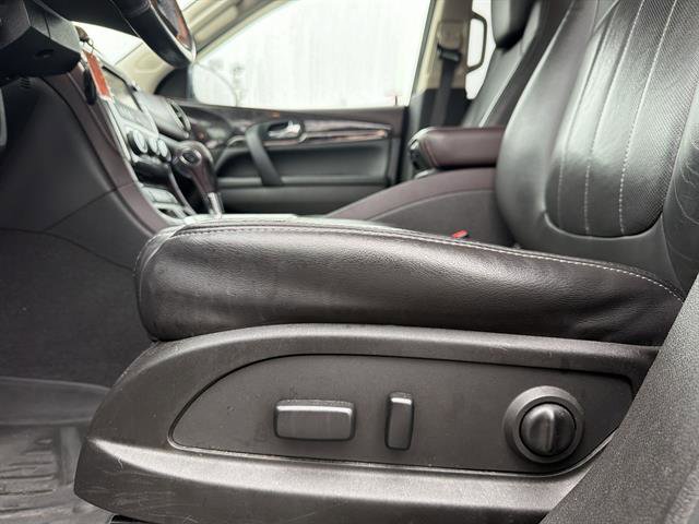 Used 2016 Buick Enclave Leather image 14
