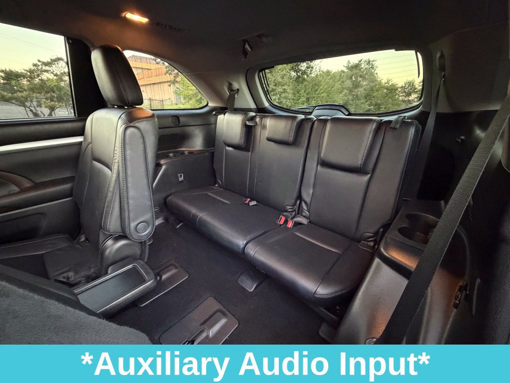 Used 2017 Toyota Highlander XLE w/ Carpet Mat Package AWD/4WD image 27