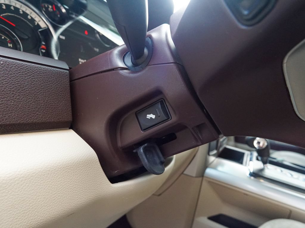 Used 2013 RAM 1500 Laramie w/ Convenience Group AWD/4WD image 21