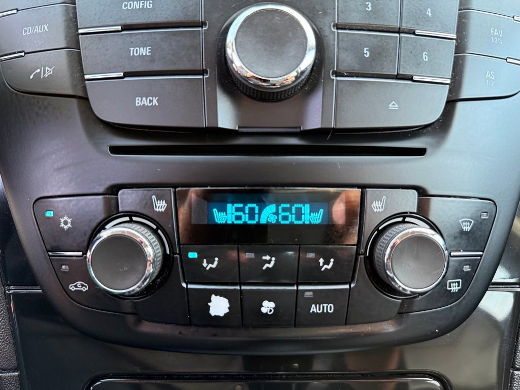 Used 2012 Buick Regal Premium image 26