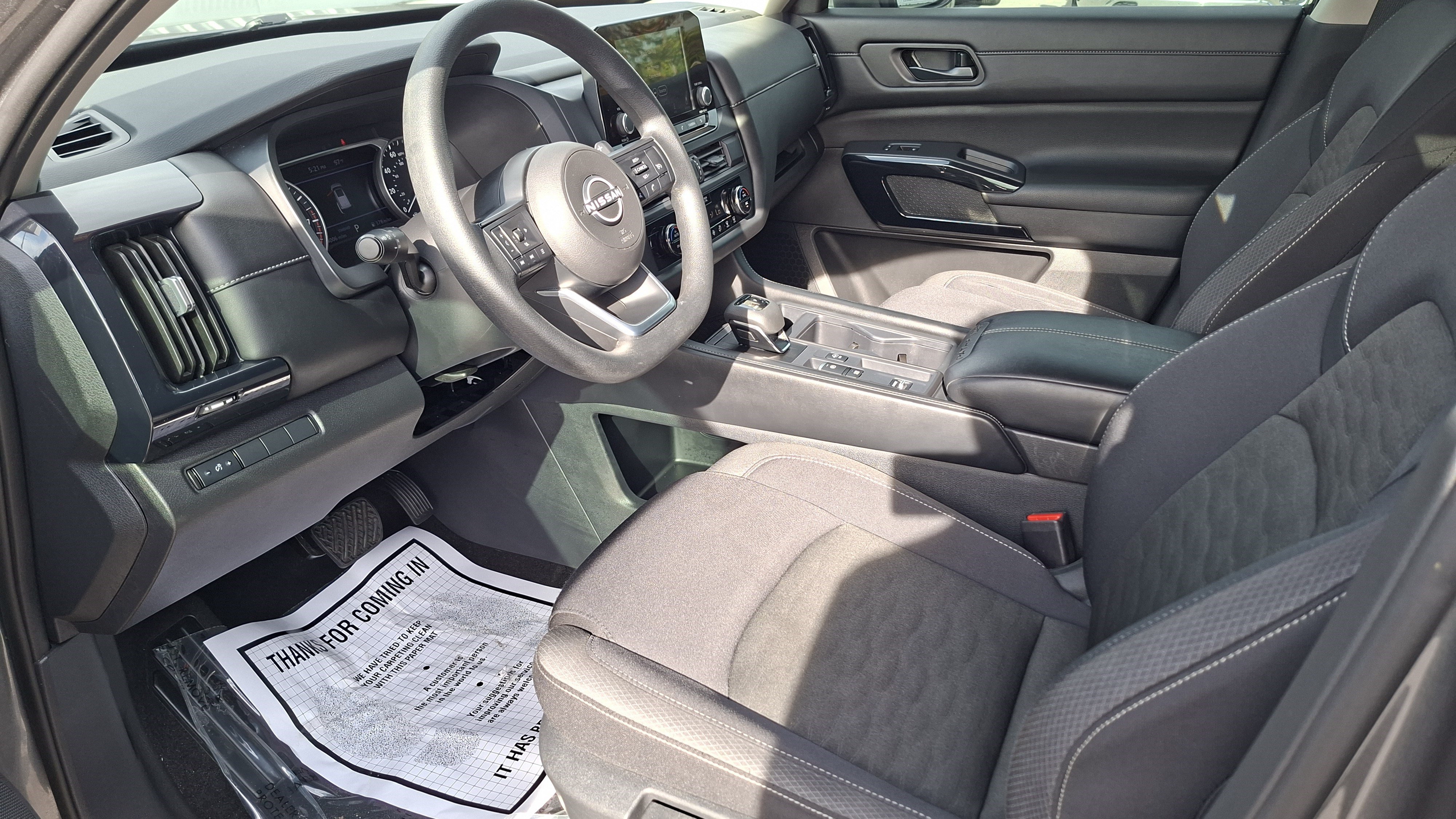 Certified 2025 Nissan Pathfinder S FWD image 9