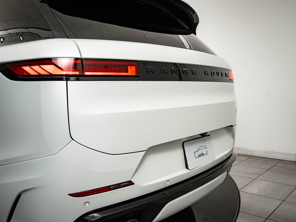 New 2026 Land Rover Range Rover Sport SV image 19