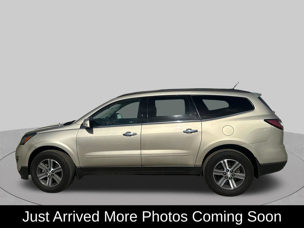 Used 2017 Chevrolet Traverse LT FWD image 3
