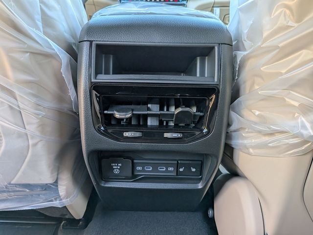 New 2026 Jeep Grand Cherokee Limited AWD/4WD image 14