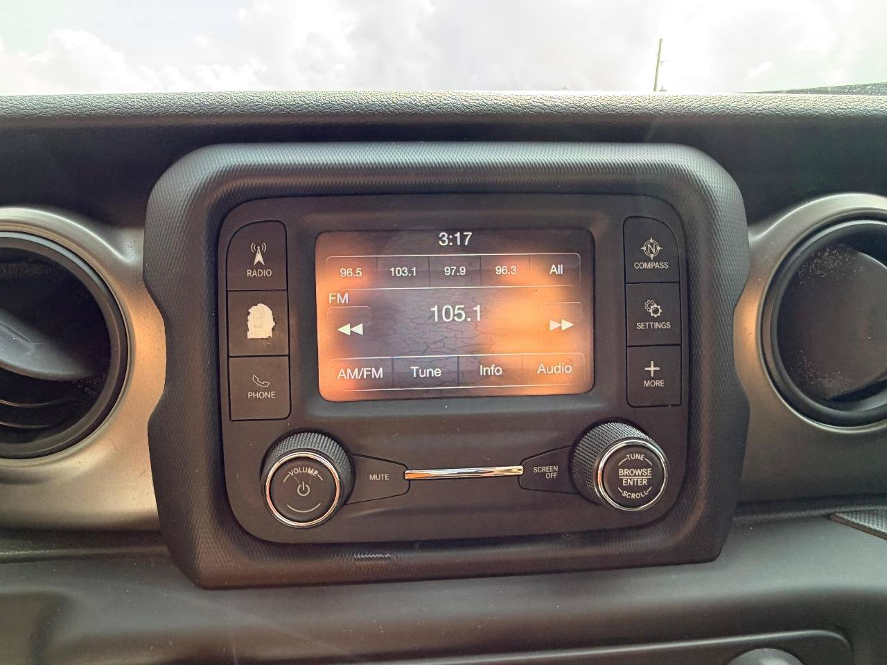 Used 2019 Jeep Wrangler Unlimited Sport AWD/4WD image 24