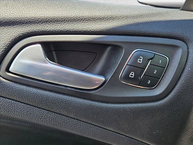 Used 2013 Ford Escape Titanium w/ Parking Technology Pkg FWD image 7