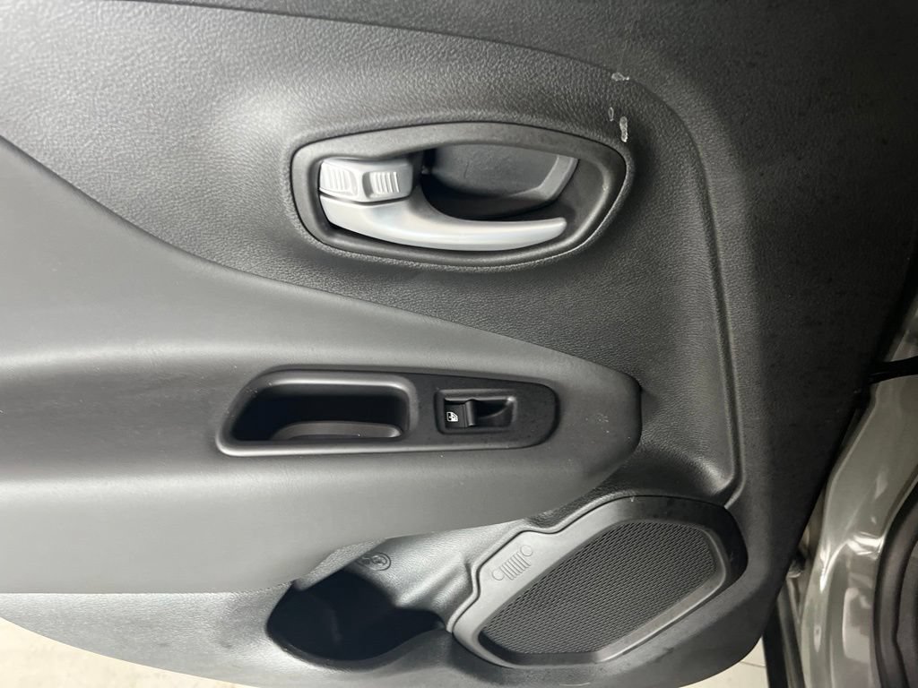 Used 2023 Jeep Renegade Latitude AWD/4WD image 53