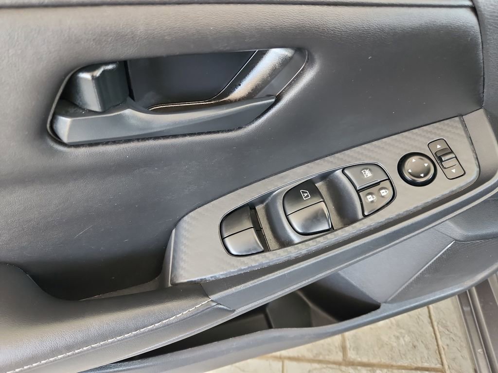Used 2025 Nissan Sentra S FWD image 28