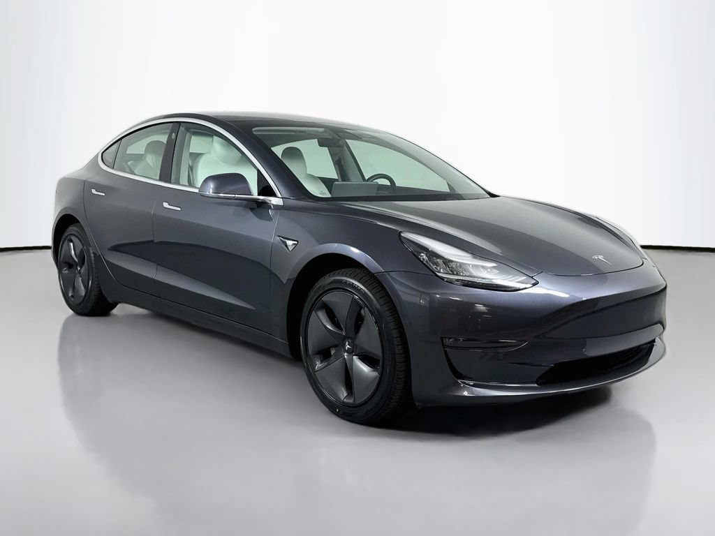 Used 2019 Tesla Model 3 Standard Range RWD image 4