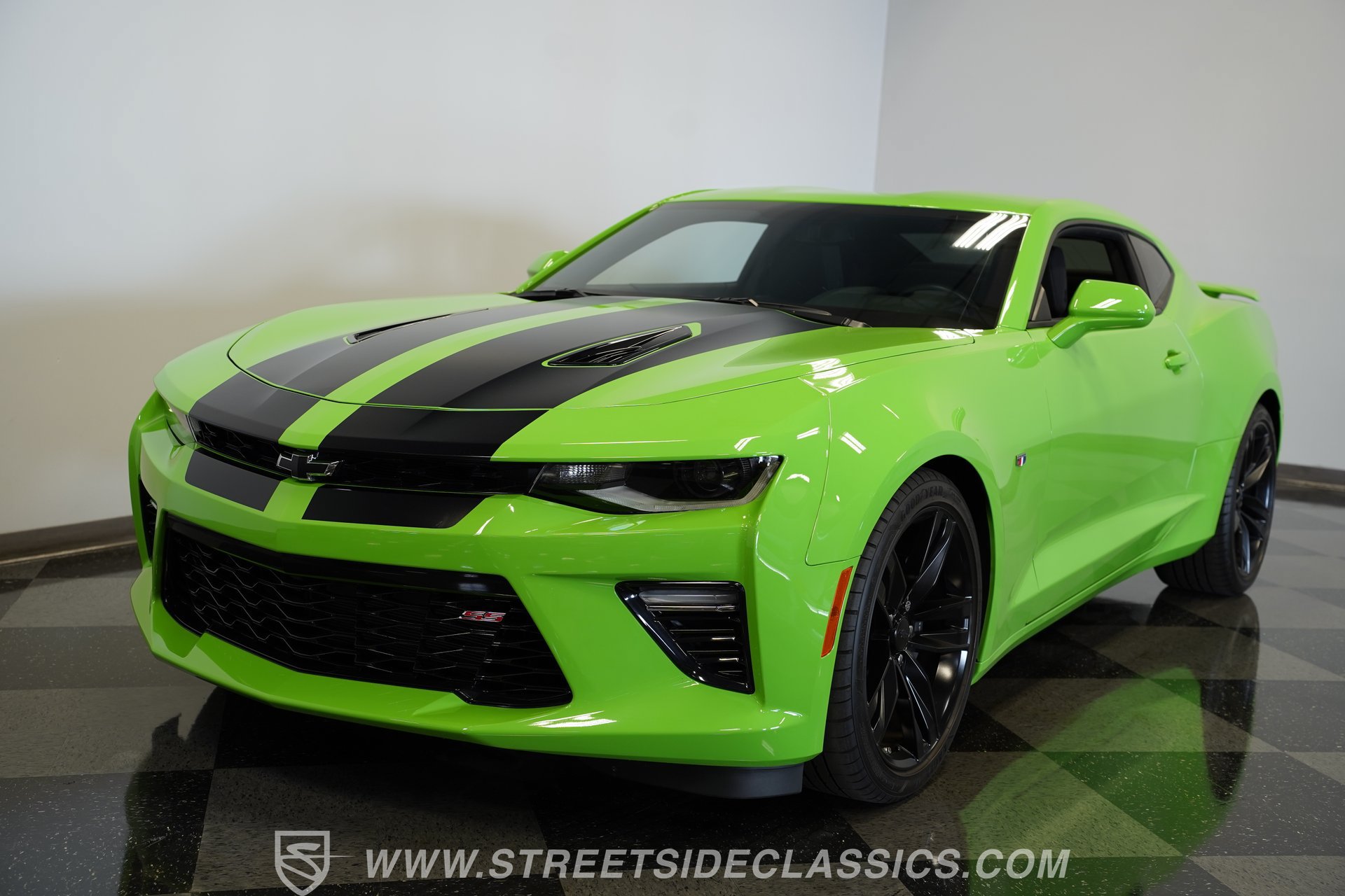Used 2017 Chevrolet Camaro SS RWD image 19