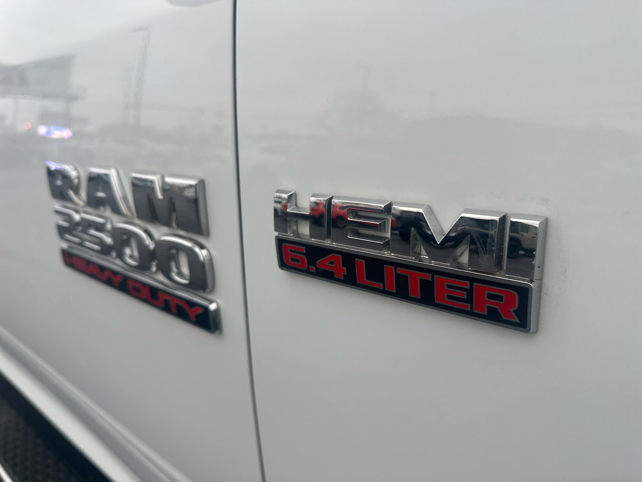 Used 2018 RAM 2500 Tradesman w/ Chrome Appearance Group image 5