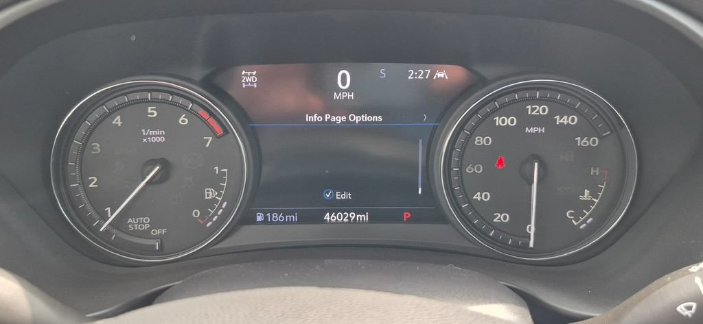 Used 2022 Cadillac XT4 Premium Luxury w/ Technology Package AWD/4WD image 10