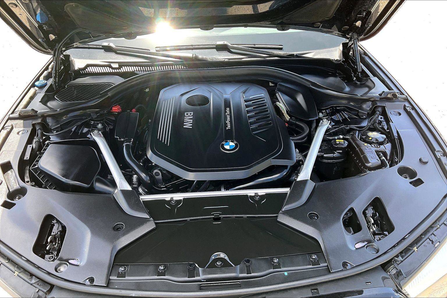 Used 2018 BMW 540i xDrive image 31