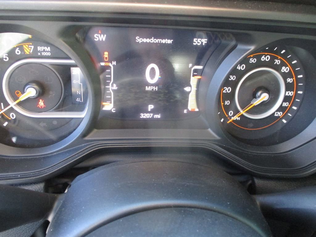 Used 2024 Jeep Gladiator Sport image 9