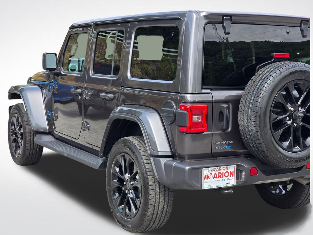 Used 2025 Jeep Wrangler Unlimited Sahara AWD/4WD image 50
