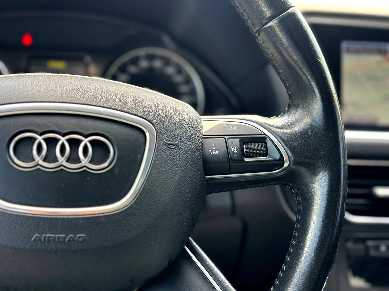 Used 2015 Audi Q5 2.0T Premium Plus w/ Technology Package image 25