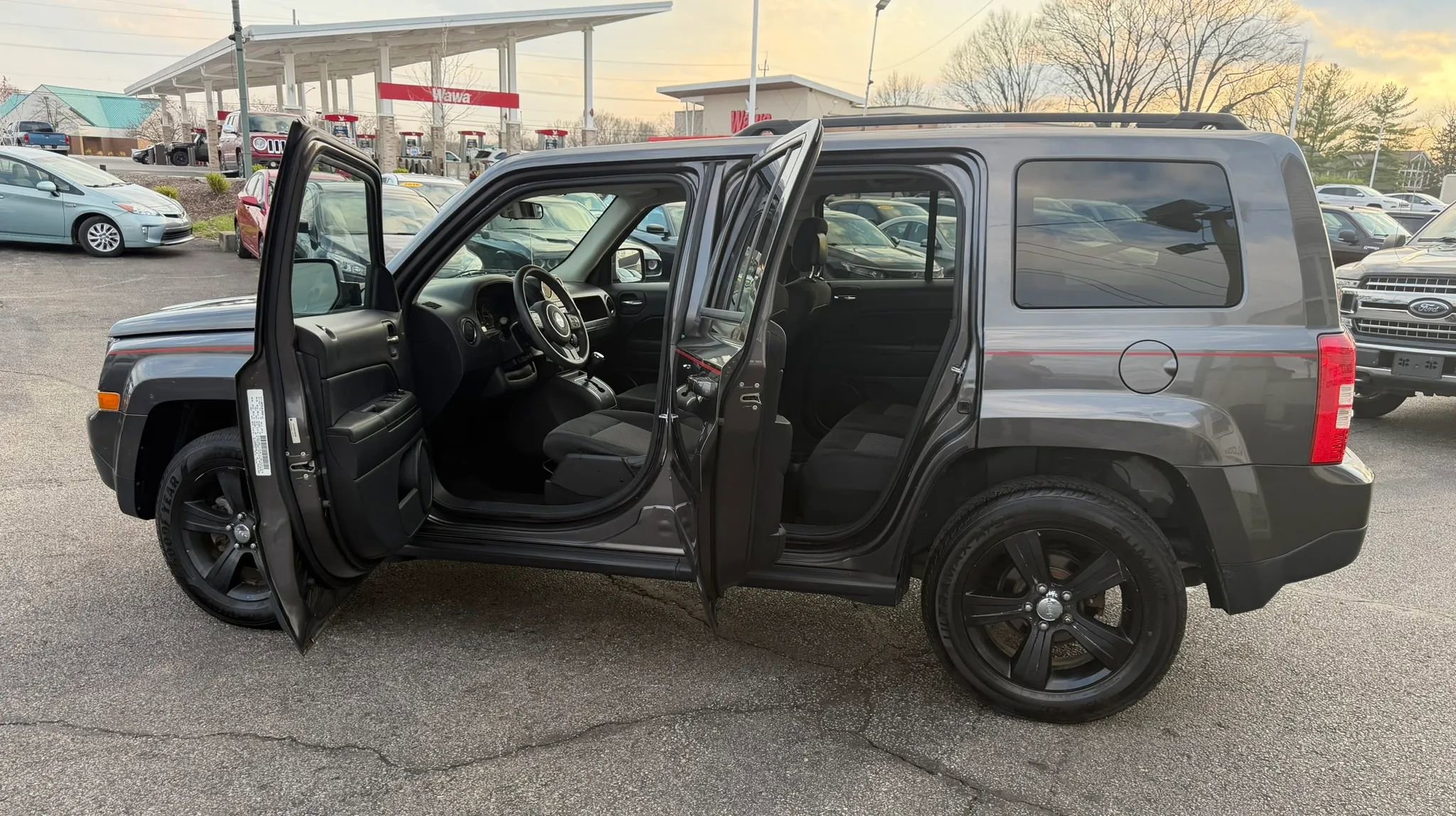 Used 2014 Jeep Patriot Sport w/ Power Value Group image 18