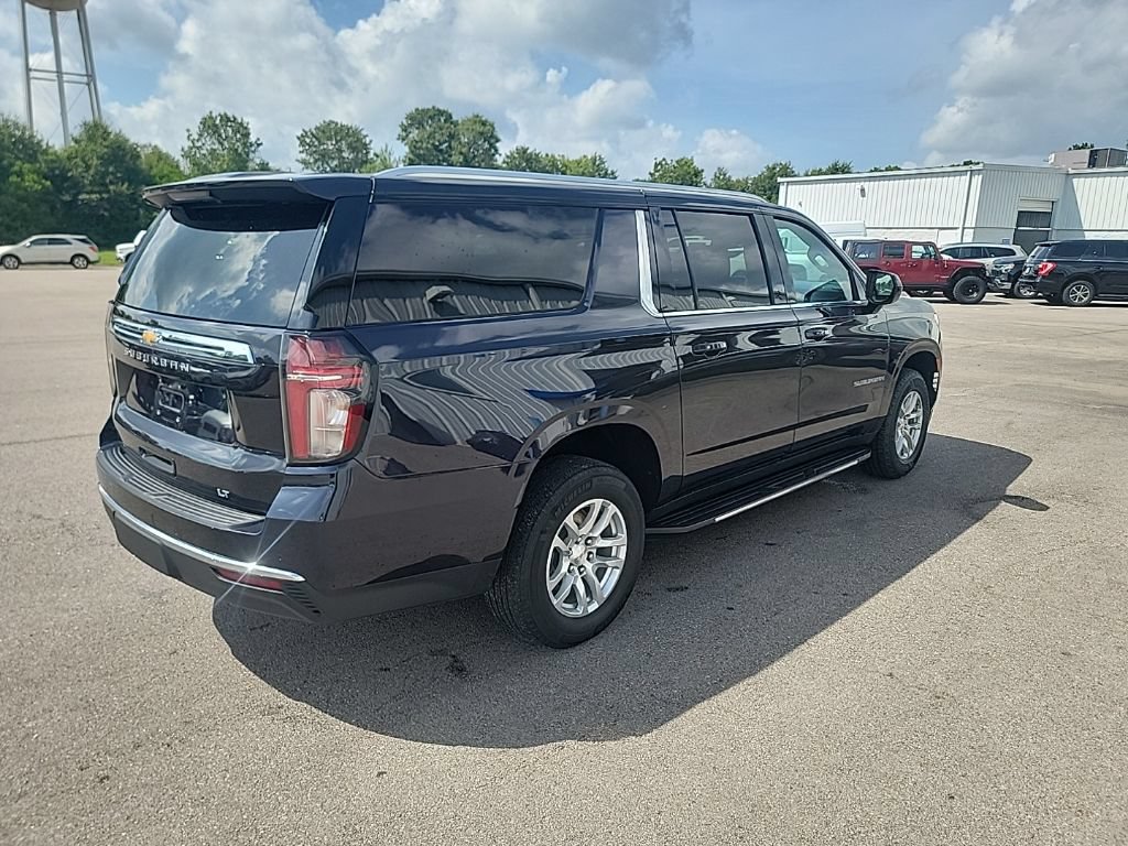 Used 2024 Chevrolet Suburban LT RWD image 5