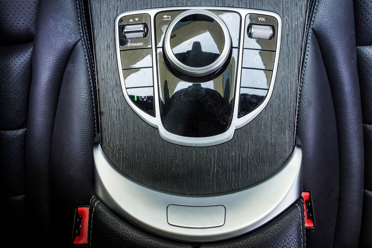 Used 2020 Mercedes-Benz C 300 Sedan image 19