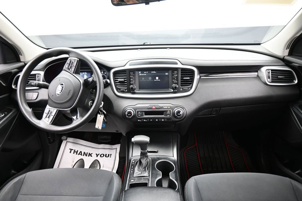 Used 2019 Kia Sorento FWD V6 image 19