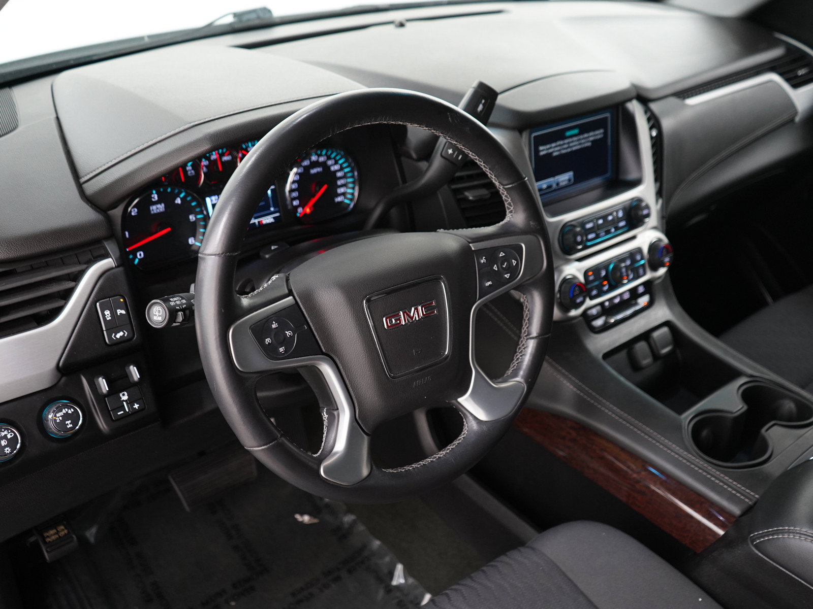 Used 2019 GMC Yukon SLE w/ SLE Value Package AWD/4WD image 21