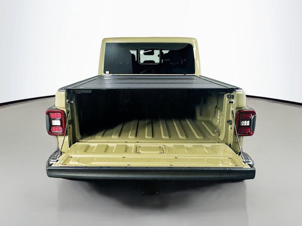 New 2025 Jeep Gladiator Rubicon w/ Convenience Group image 16