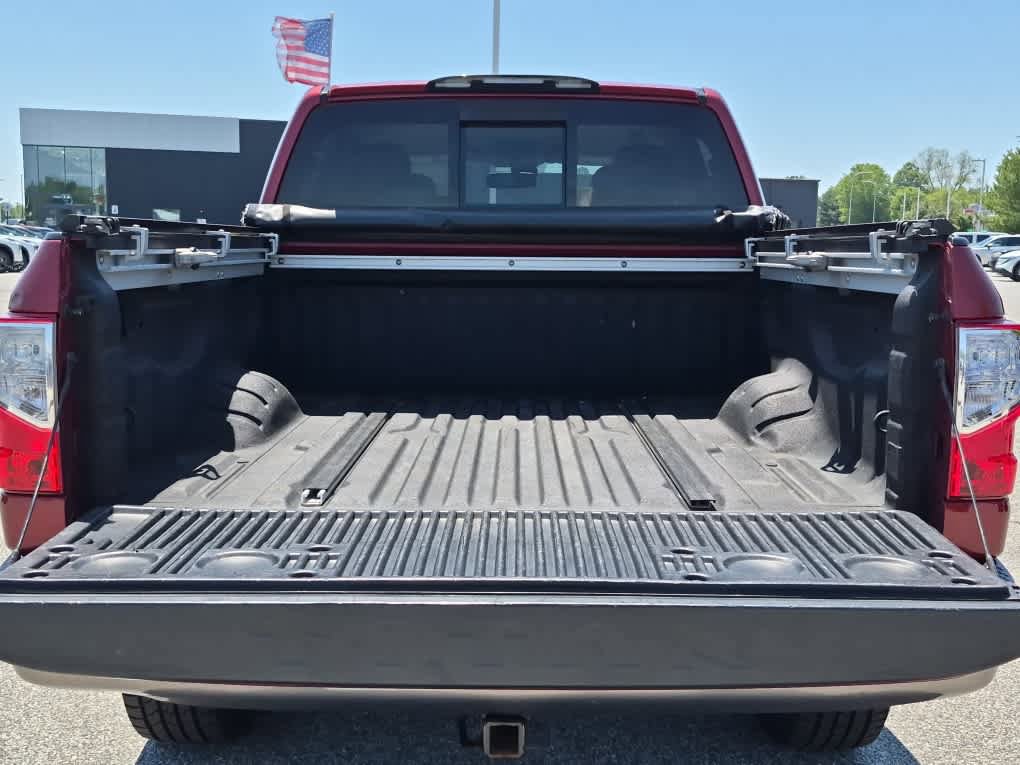 Used 2017 Nissan Titan Platinum Reserve AWD/4WD image 22