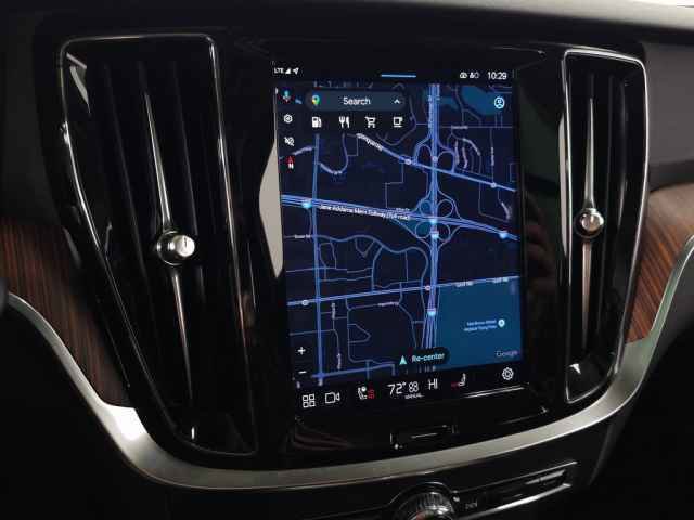 Certified 2025 Volvo V60 B5 Cross Country Plus image 24