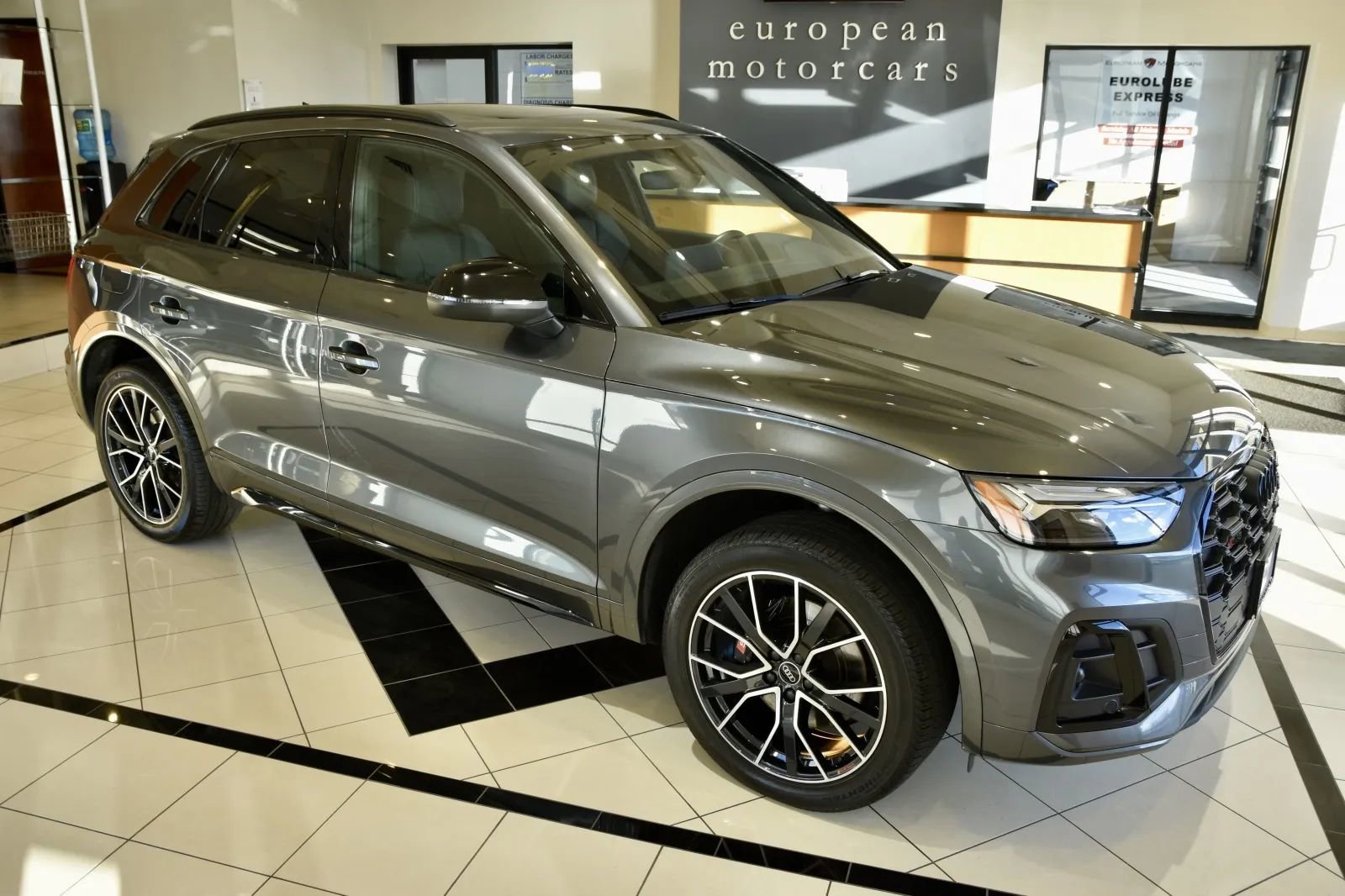 Used 2024 Audi SQ5 Premium Plus AWD/4WD image 7