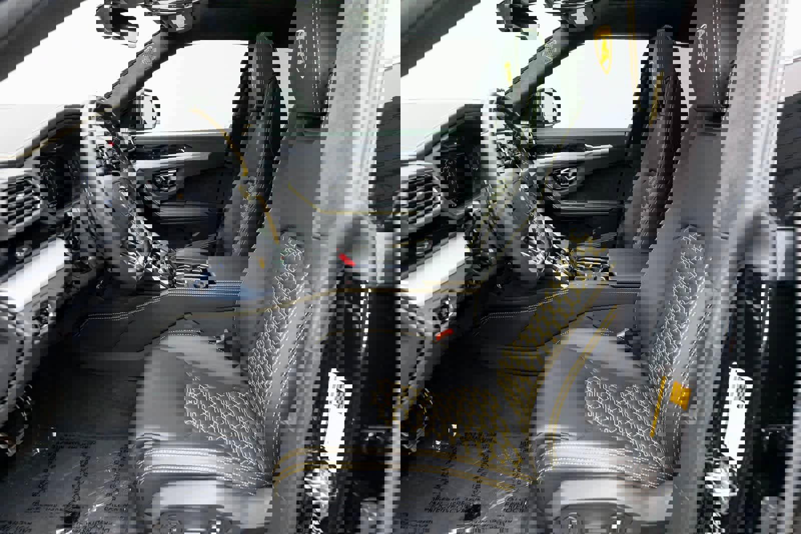 Used 2022 Lamborghini Urus image 9