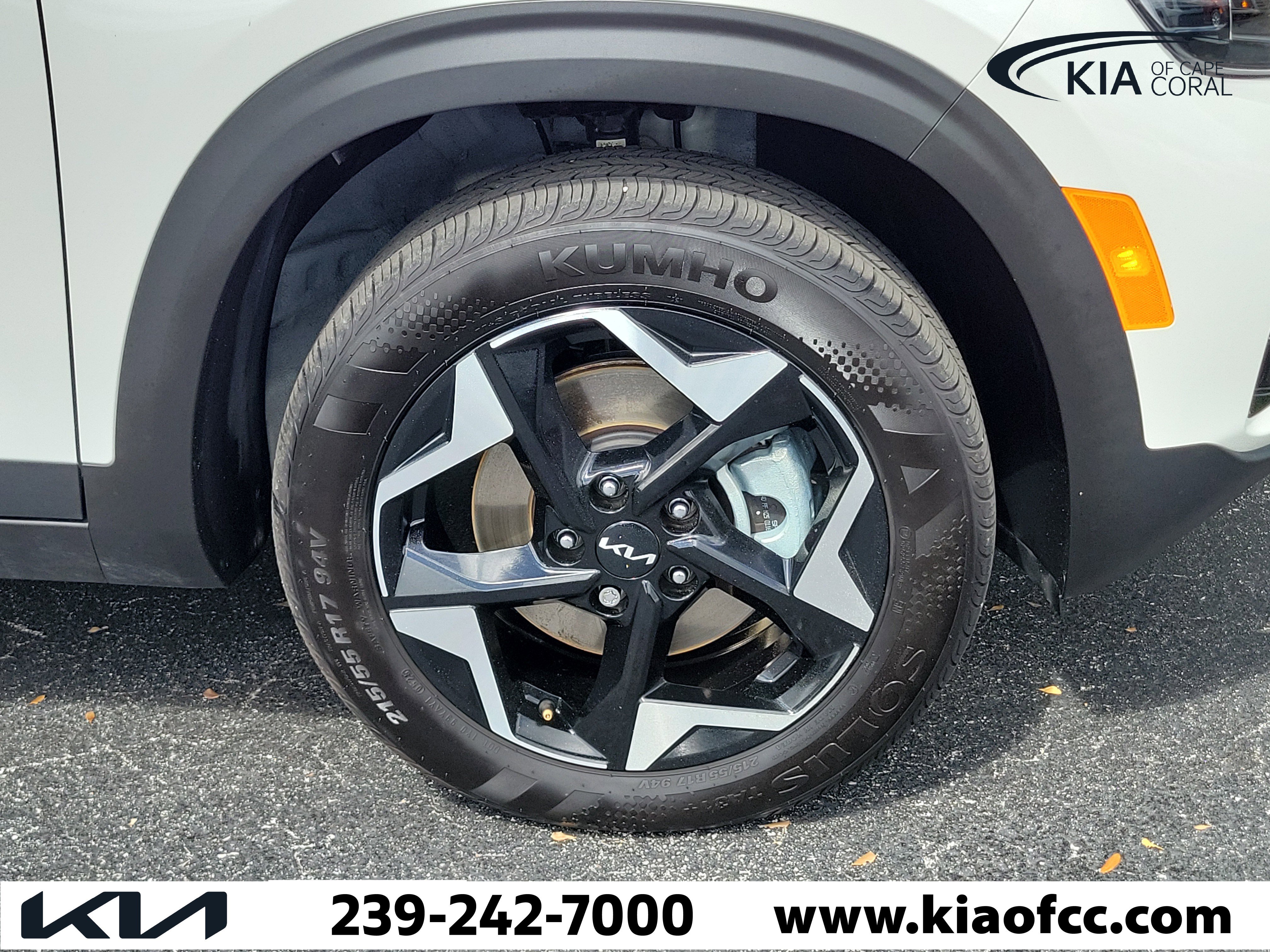 Certified 2025 Kia Seltos S AWD/4WD image 6