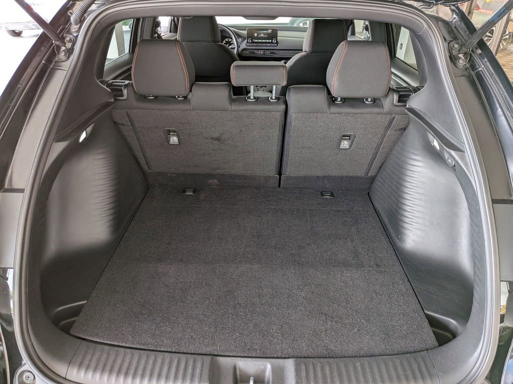 Used 2025 Honda HR-V Sport image 7