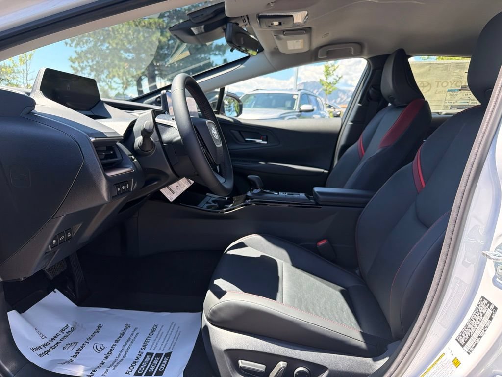 New 2026 Toyota Prius Plug-In Hybrid FWD image 24
