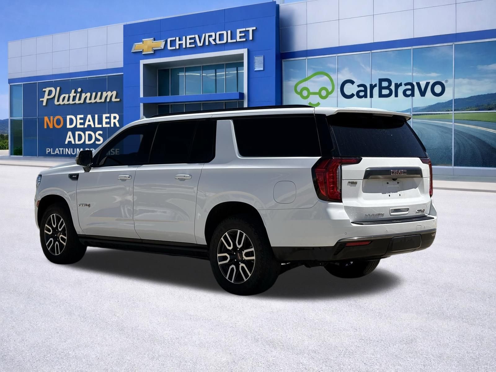Used 2024 GMC Yukon XL AT4 w/ AT4 Premium Package image 5