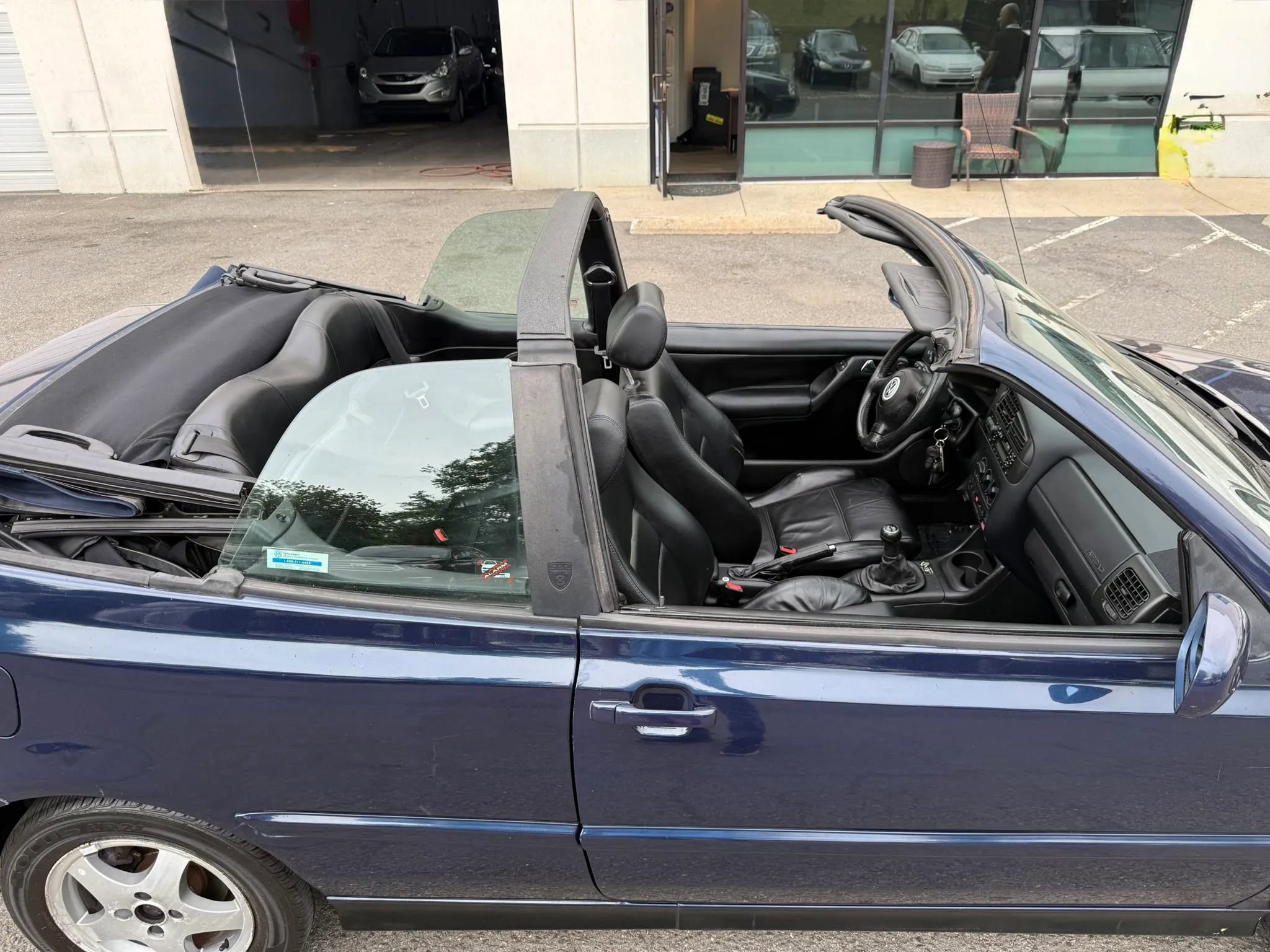 Used 2000 Volkswagen Cabrio GLS FWD image 16