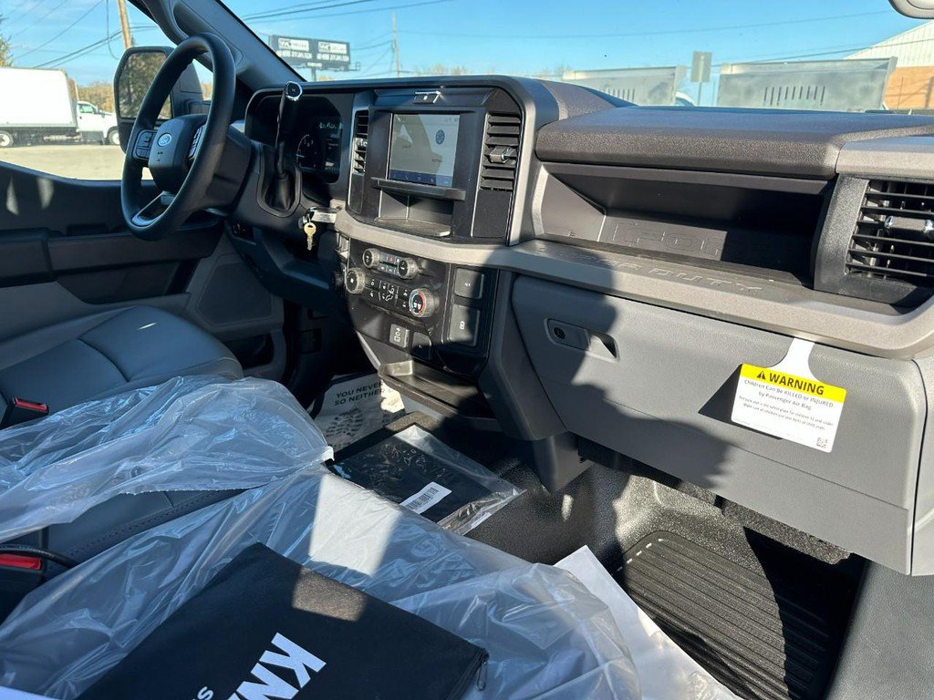 New 2025 Ford F450 XL w/ XL Chrome Package AWD/4WD image 5