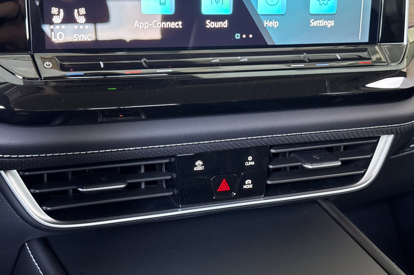 New 2026 Volkswagen Atlas SE FWD image 21