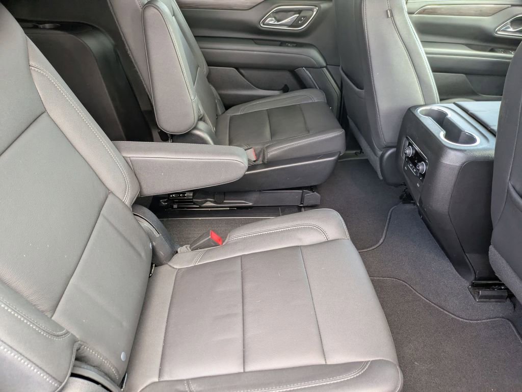 Used 2023 Chevrolet Suburban Z71 w/ Luxury Package image 24