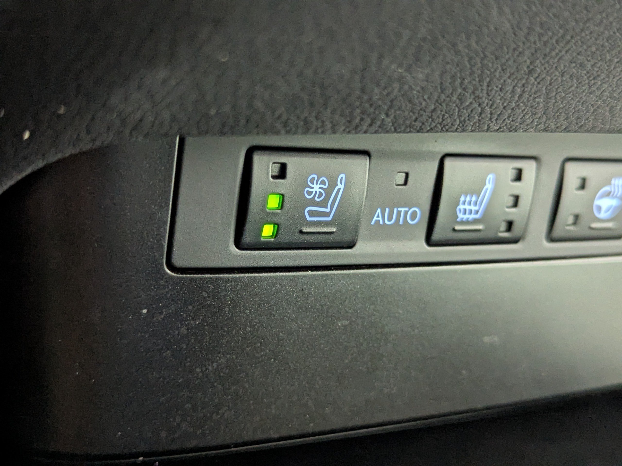 Used 2025 Lexus ES 350 Ultra Luxury FWD image 24