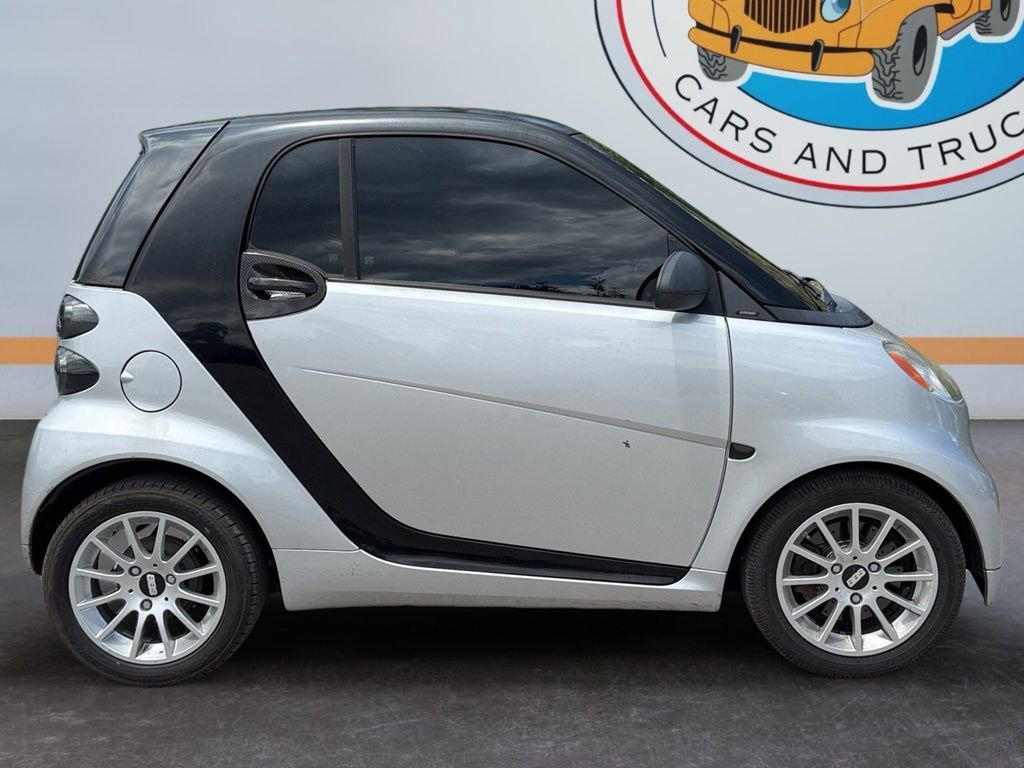 Used 2012 smart fortwo pure RWD image 7