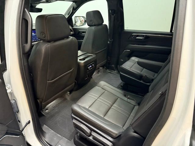 Used 2025 Chevrolet Suburban High Country w/ Sun And Tow Package image 31