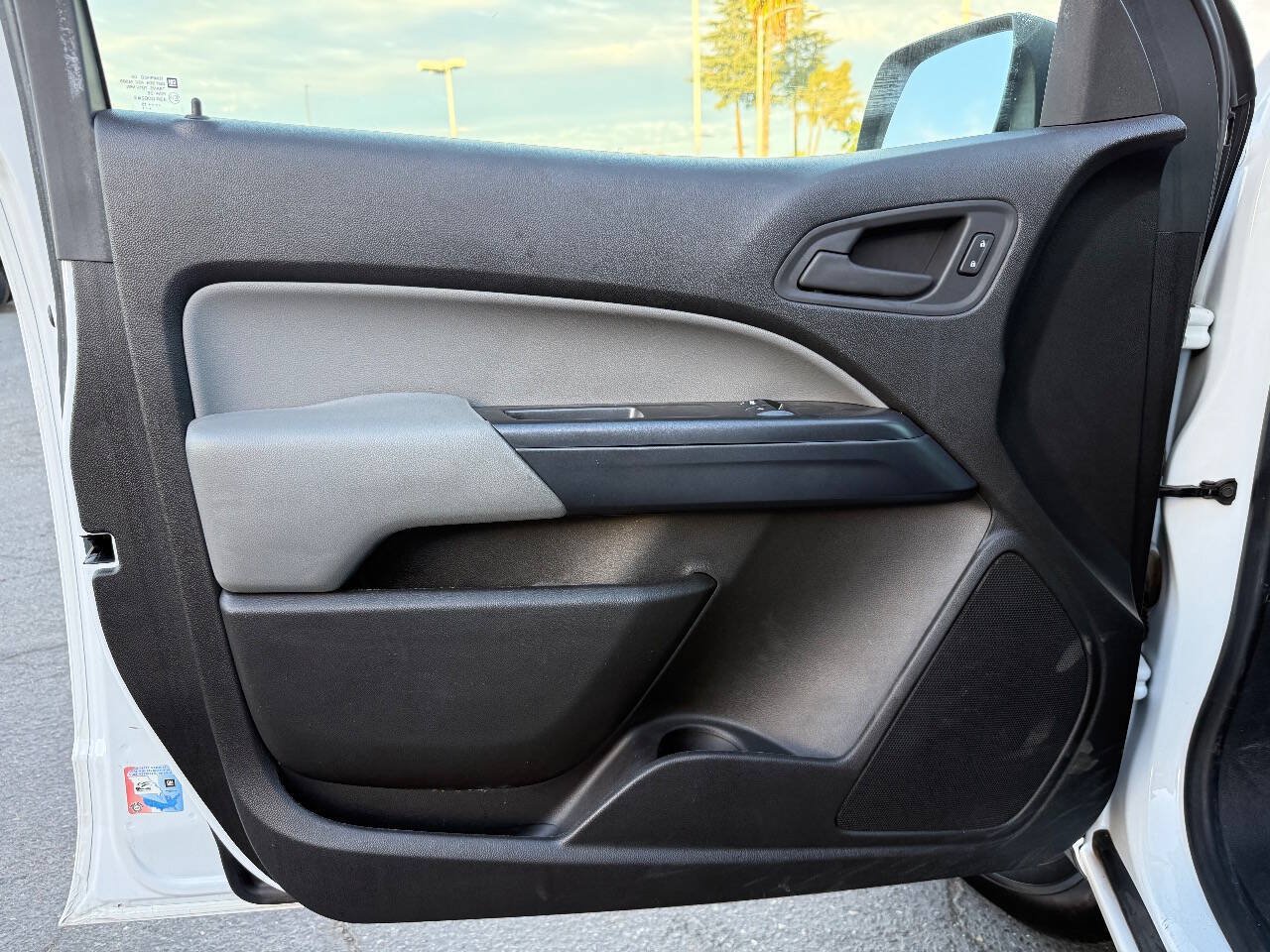 Used 2015 Chevrolet Colorado W/T w/ WT Convenience Package RWD image 10