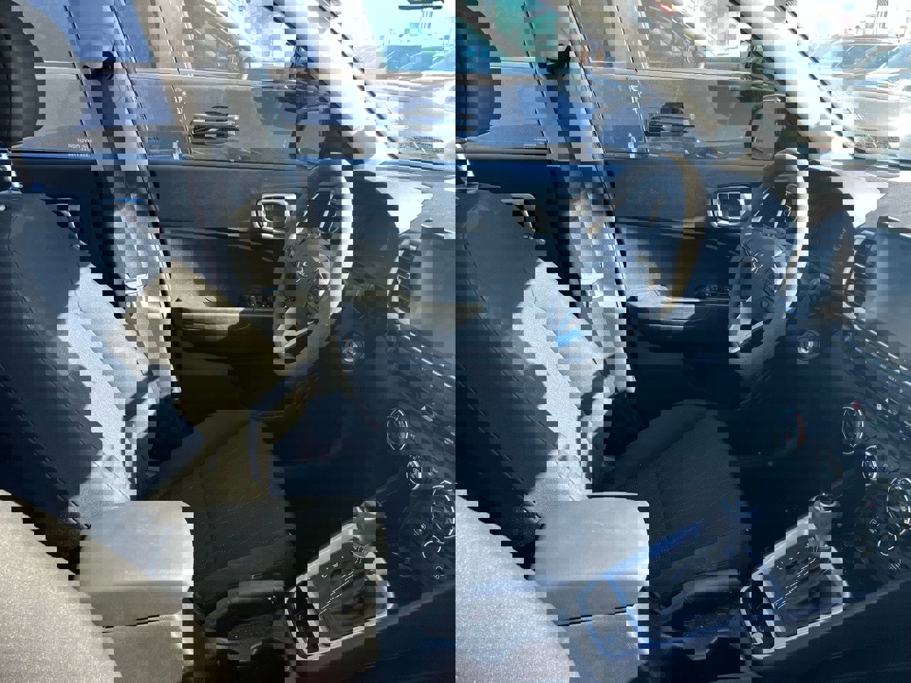 Certified 2023 Hyundai Venue SE image 4