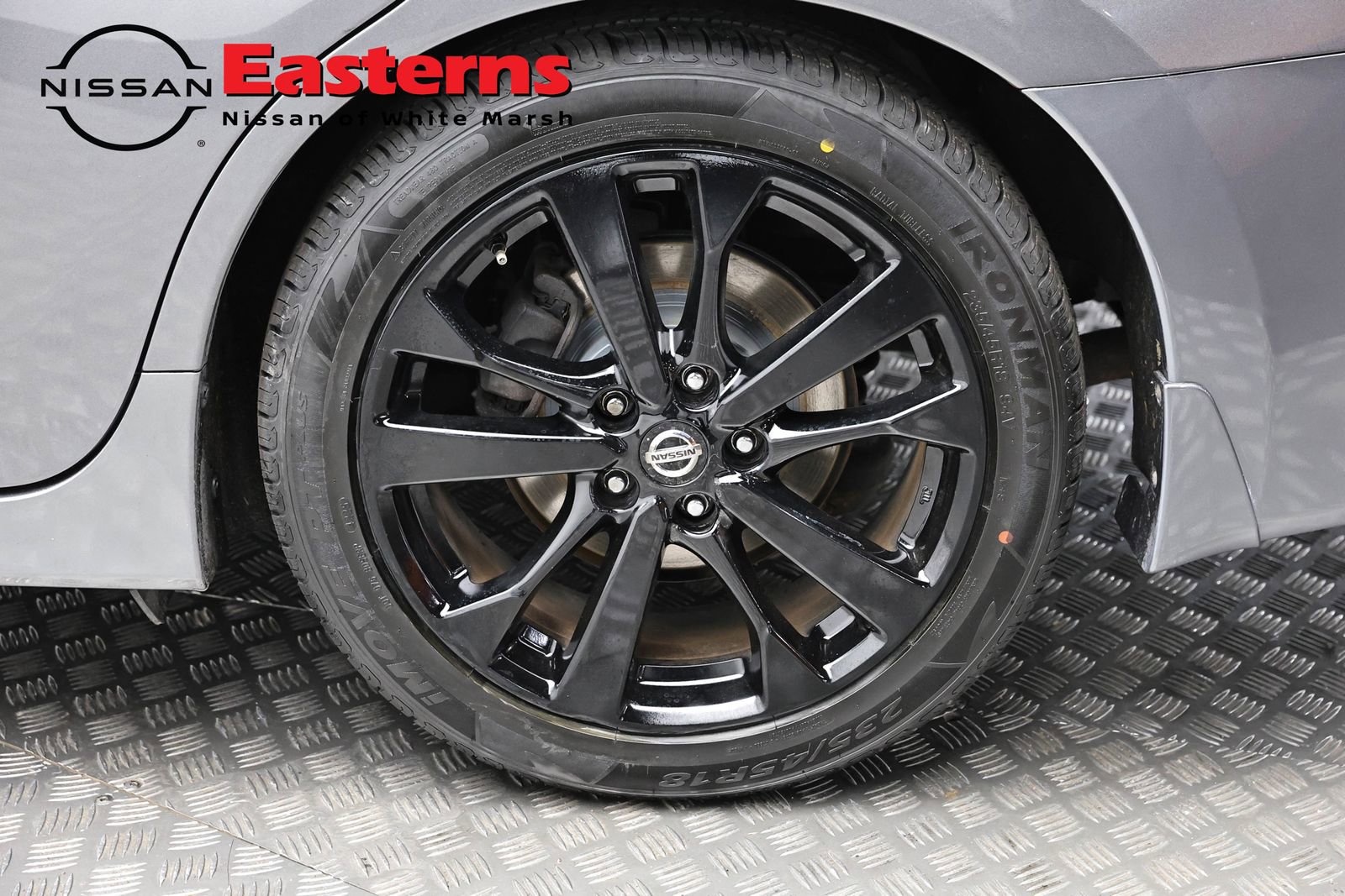 Used 2018 Nissan Altima 2.5 SR w/ SR Midnight Edition image 8